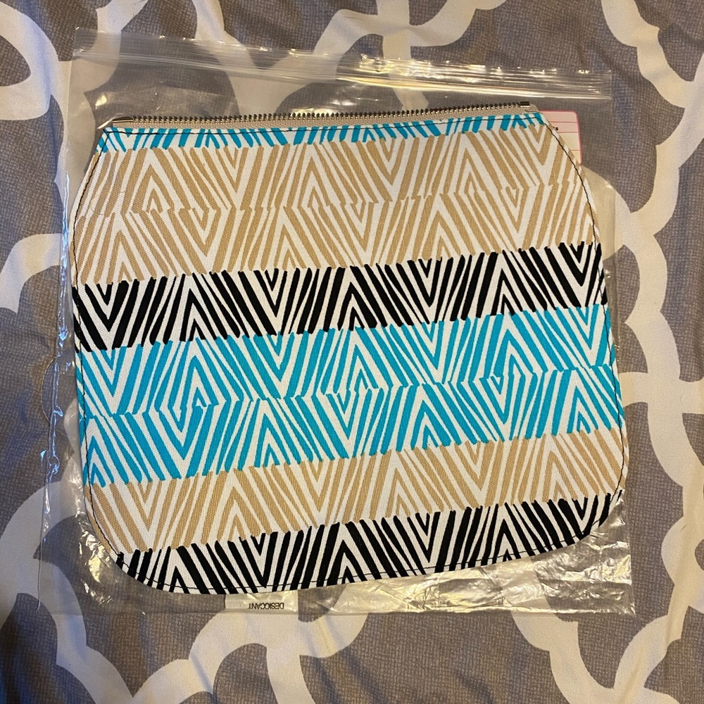Studio Thirty-One Flap